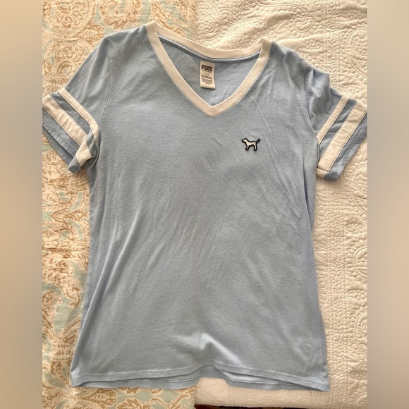 Victoria’s Secret PINK tee - Picture 2 of 3
